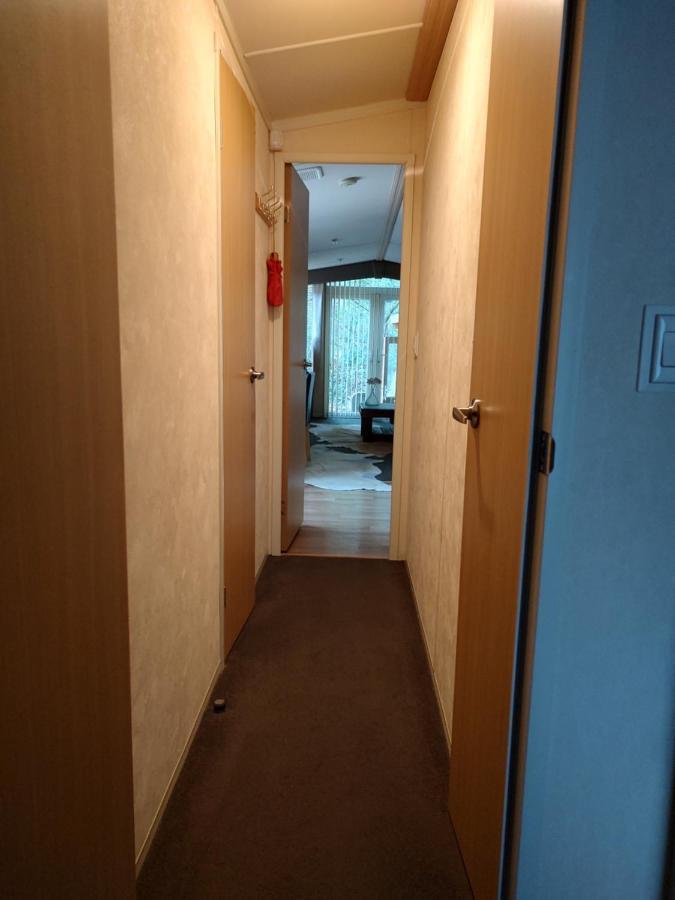 Chalet Met Veranda Aan Bosrand Vledder Exterior foto